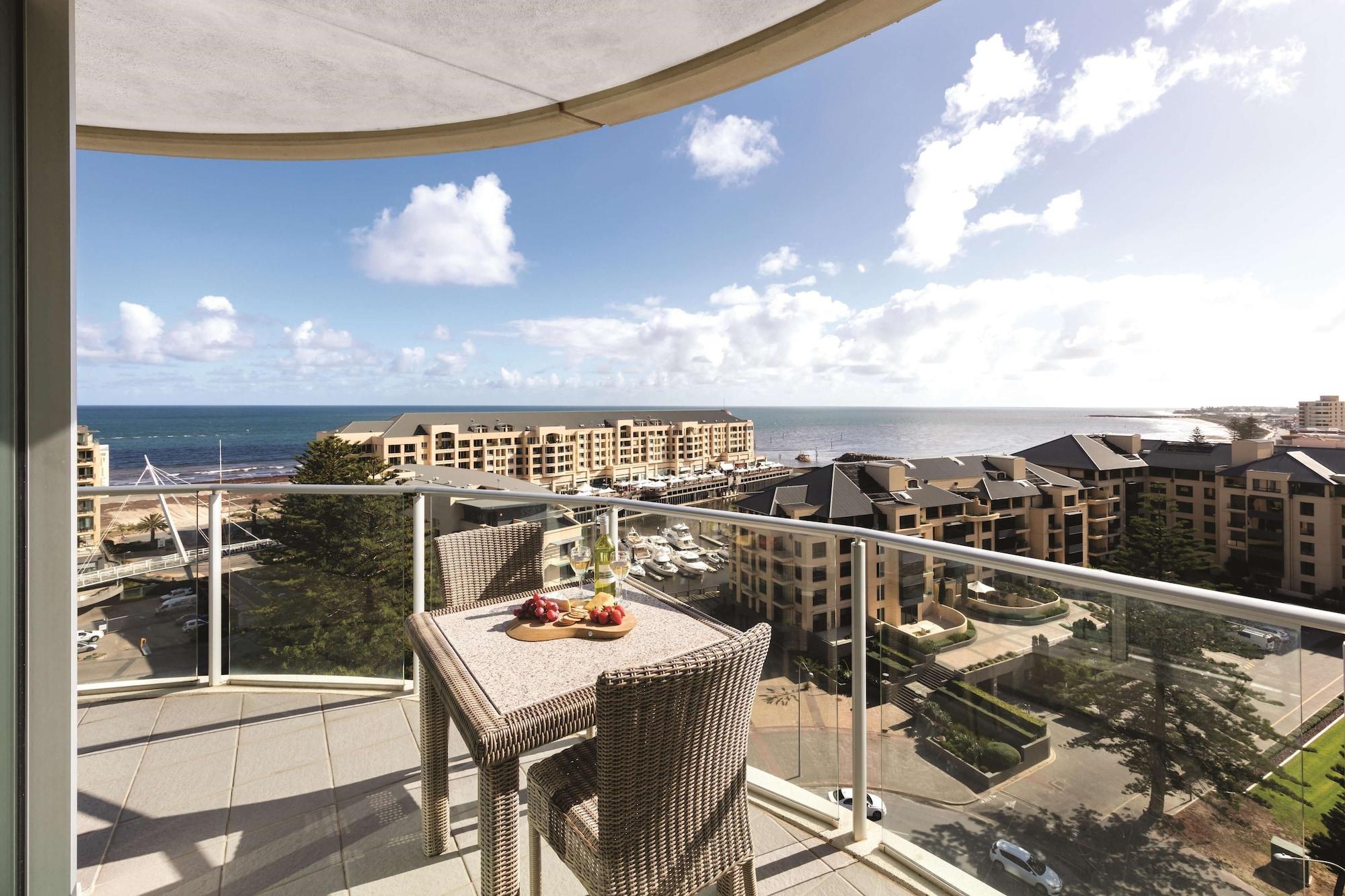 Oaks Glenelg Liberty Suites Аделаида Экстерьер фото