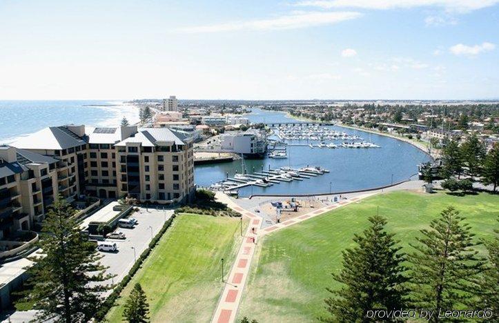 Oaks Glenelg Liberty Suites Аделаида Экстерьер фото
