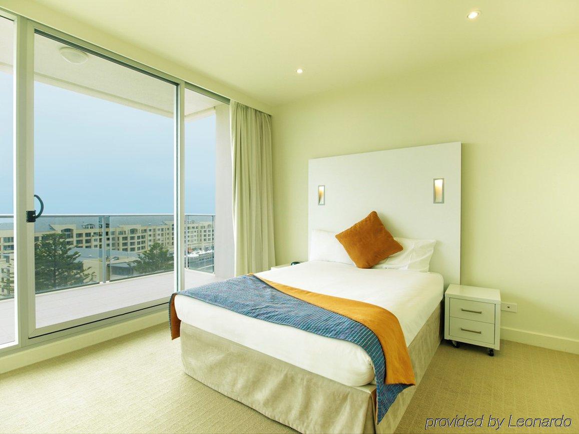 Oaks Glenelg Liberty Suites Аделаида Экстерьер фото