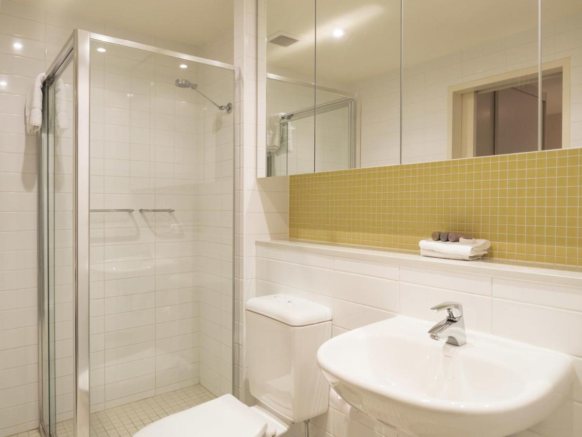 Oaks Glenelg Liberty Suites Аделаида Номер фото